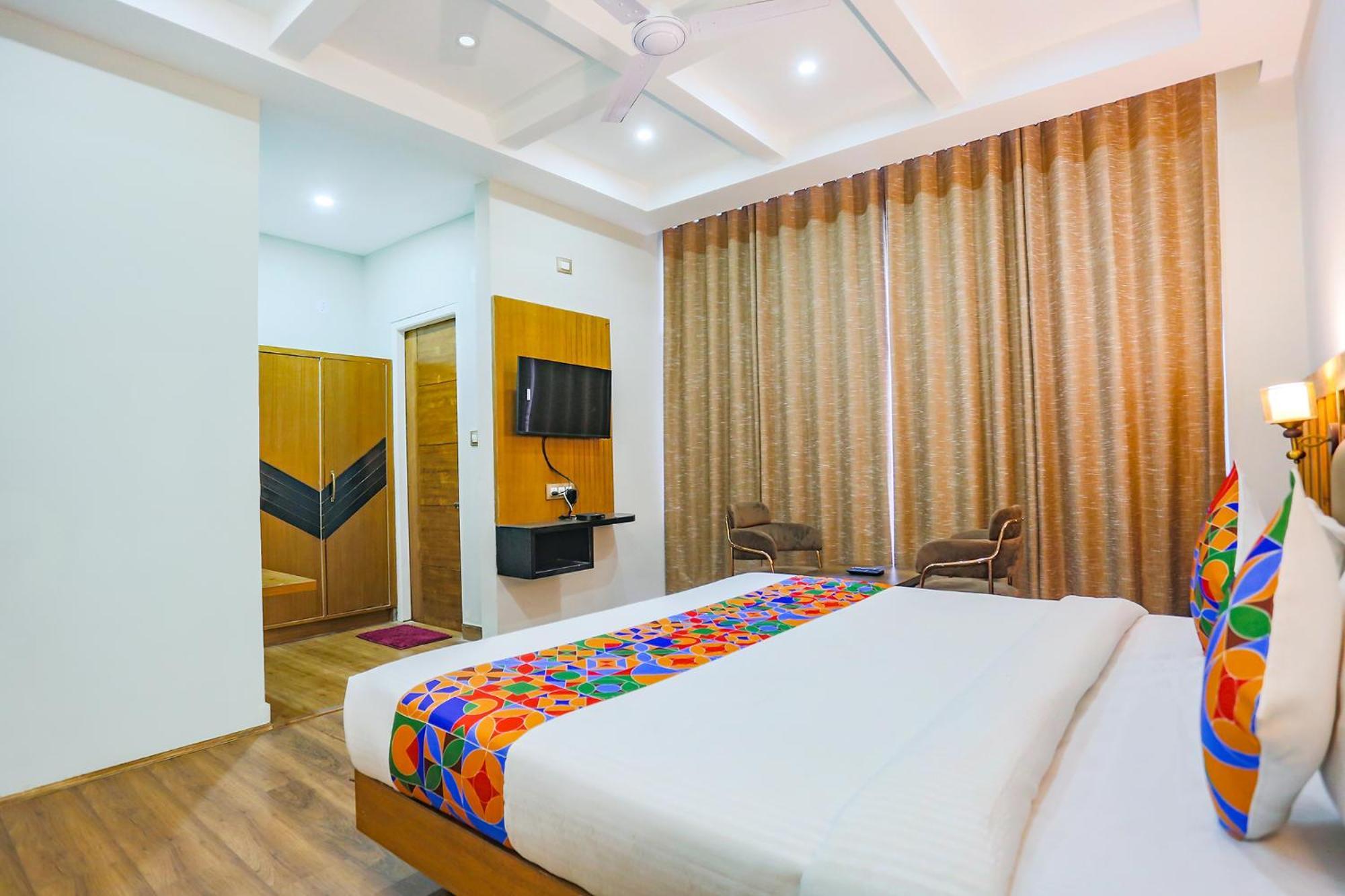 Fabhotel Outhills 마날리 외부 사진
