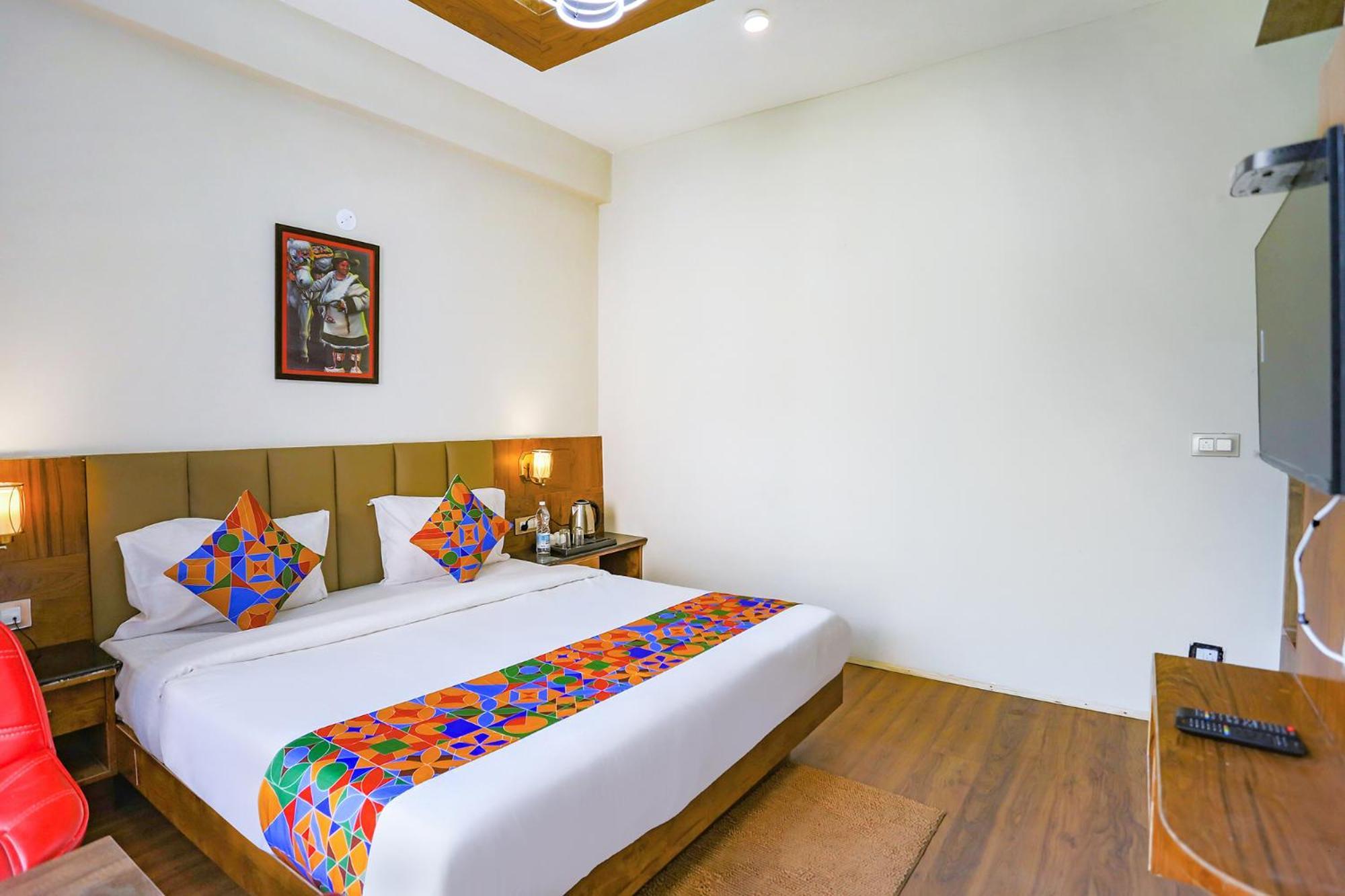 Fabhotel Outhills 마날리 외부 사진