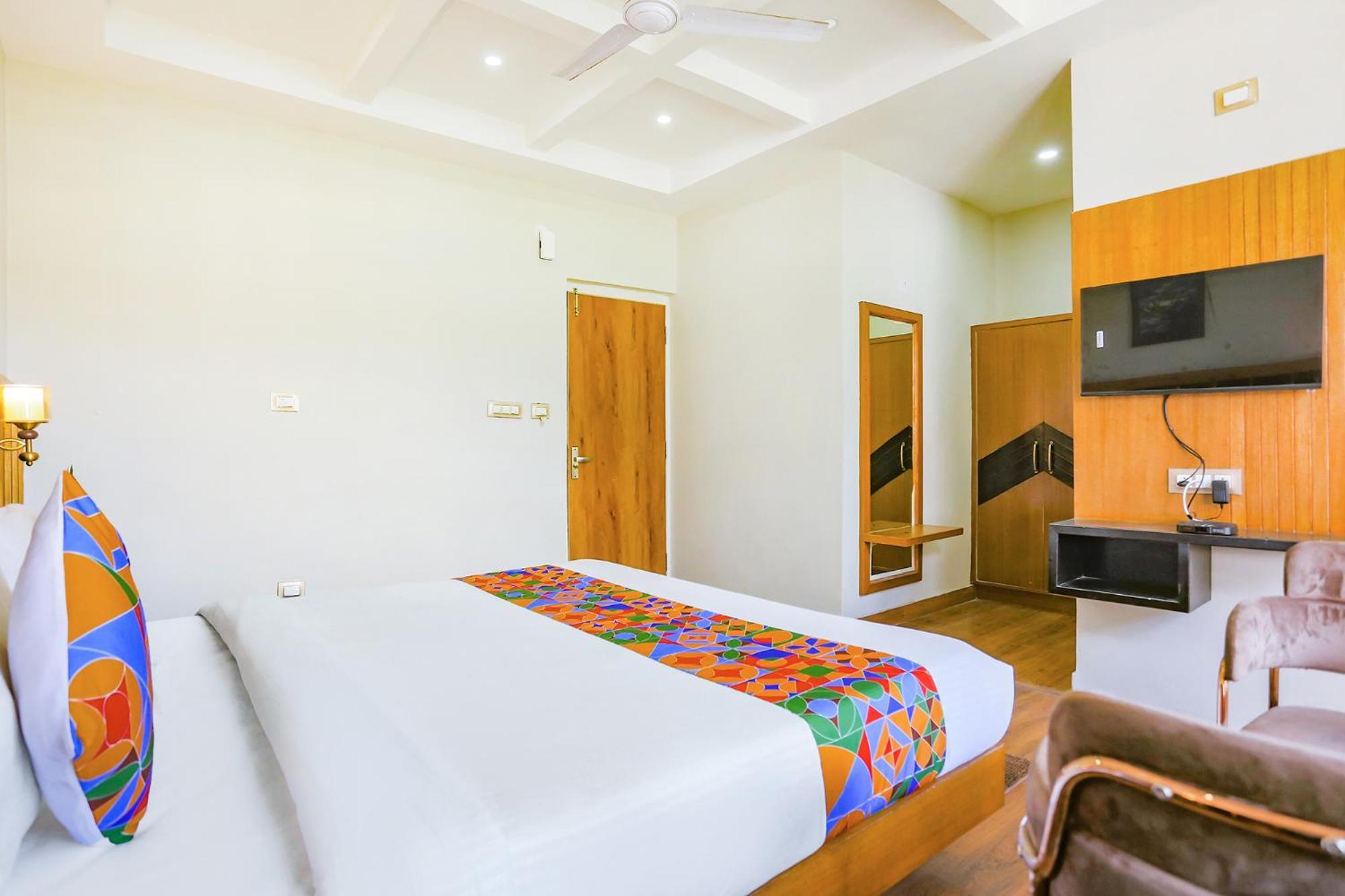 Fabhotel Outhills 마날리 외부 사진